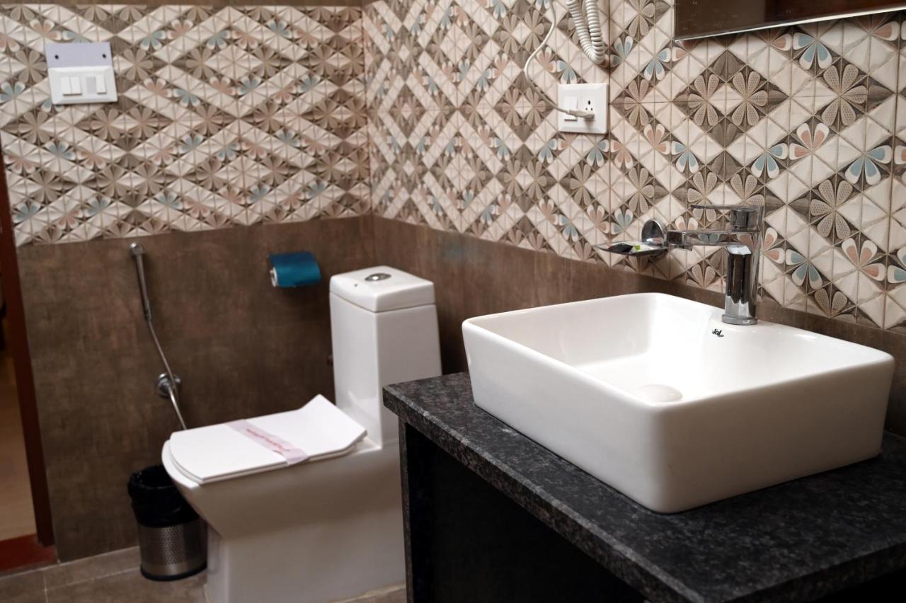 Hotel Singla Residency Kangra Buitenkant foto